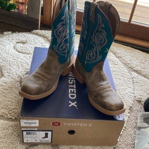 Twisted X boots women’s 9 Bomber & Stormy Blue